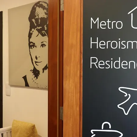 Metro Heroismo 3*