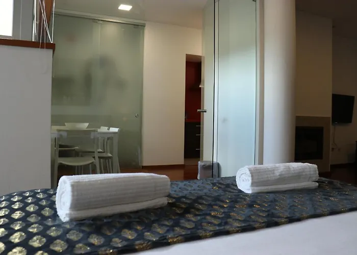 Гостевой дом Metro Heroismo Порту