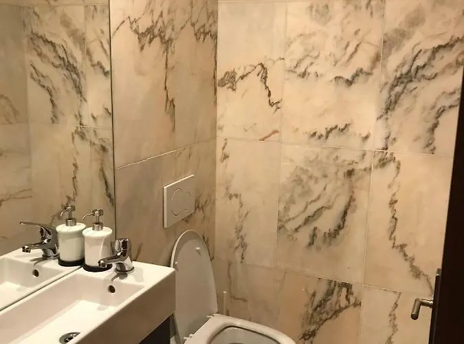 Гостевой дом Metro Heroismo 3*