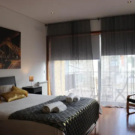 Metro Heroismo Πανσιόν