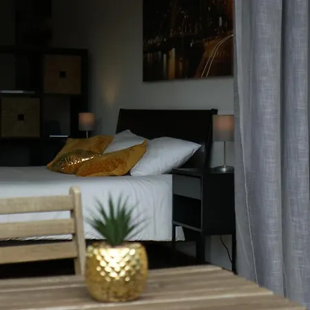 게스트하우스 Metro Heroismo 3*