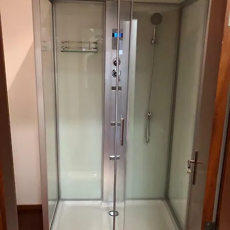 Metro Heroismo Πανσιόν