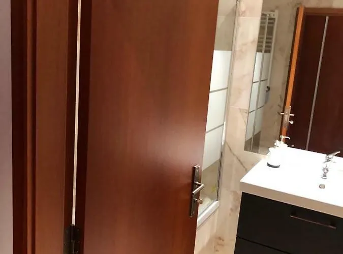 Metro Heroismo 3* Oporto