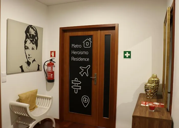 Metro Heroismo Penzion Porto