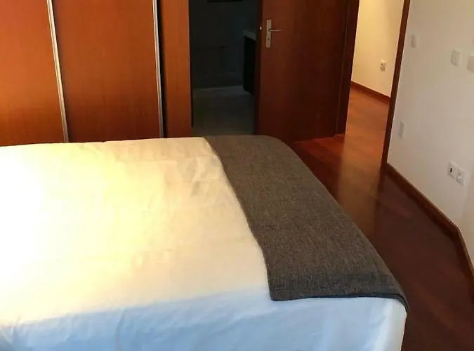 Metro Heroismo Penzion