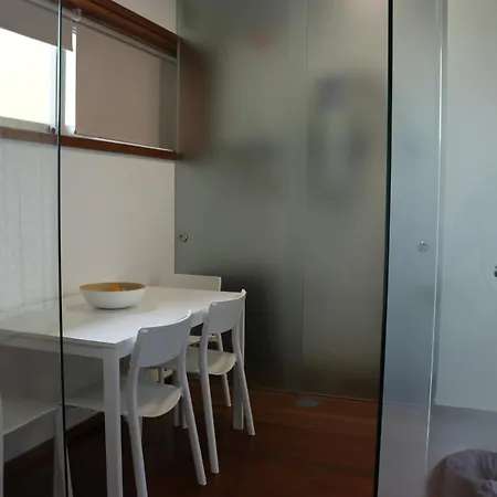 ゲストハウス Metro Heroismo ポルト