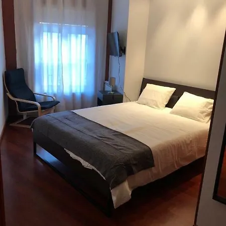 ゲストハウス Metro Heroismo 3*