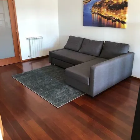 ゲストハウス Metro Heroismo 3*